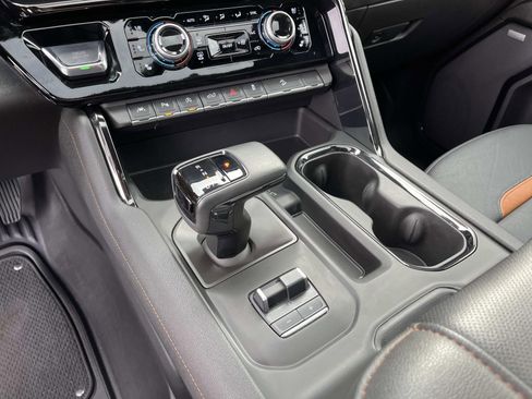 Used 2024 GMC Sierra 1500 AT4 w/ Technology Package image 35