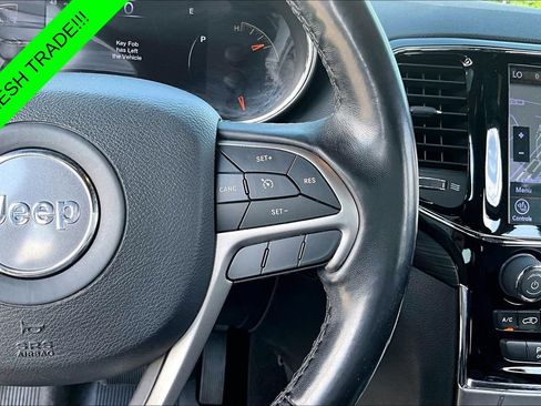 Used 2019 Jeep Grand Cherokee Altitude AWD/4WD image 12