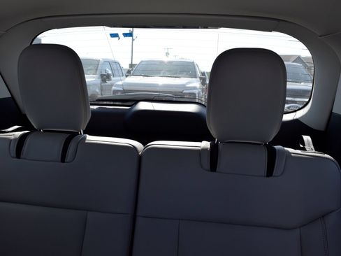 New 2026 Ford Explorer Active w/ Active Comfort Package RWD image 19
