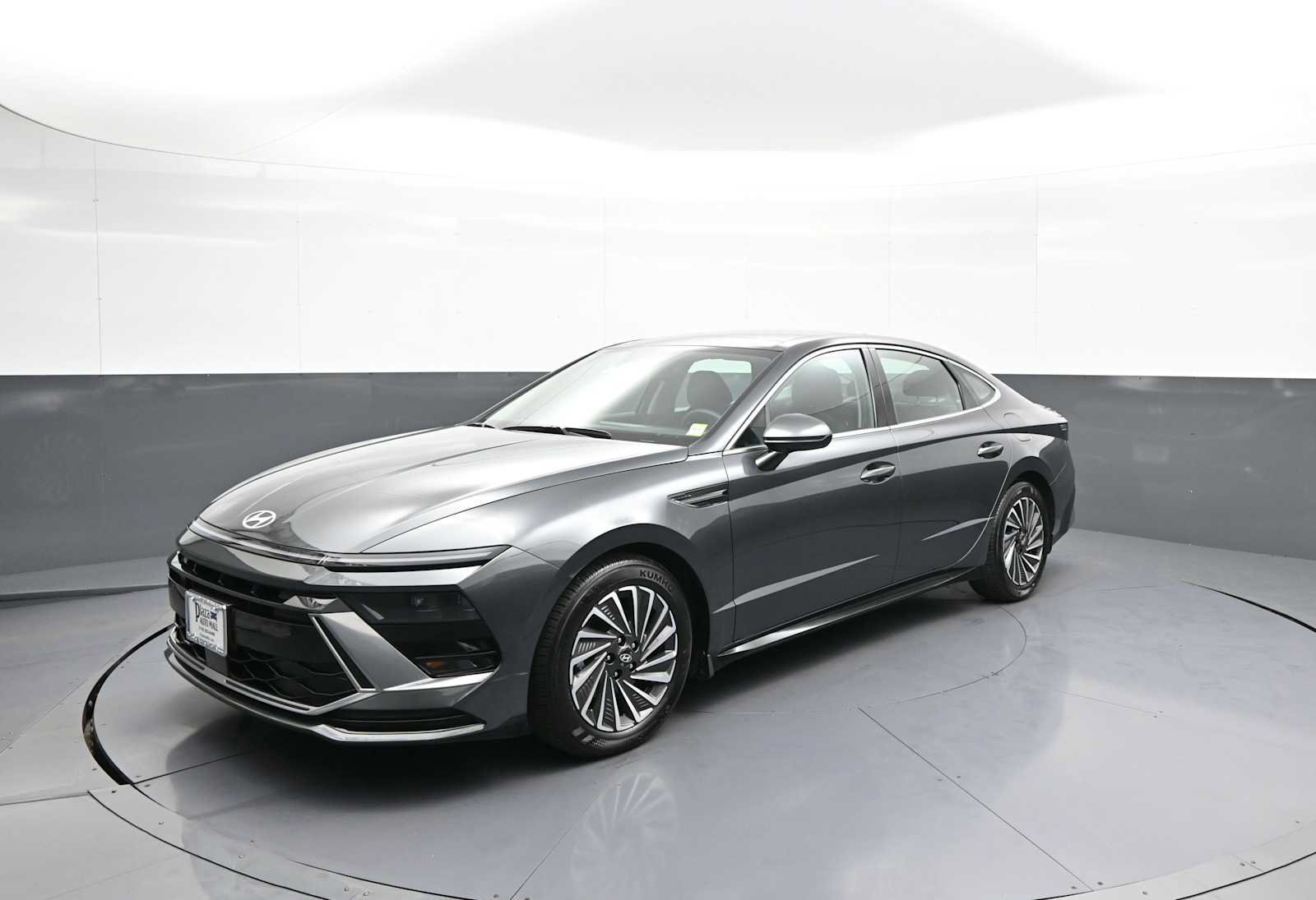 Used 2026 Hyundai Sonata SEL FWD image 1