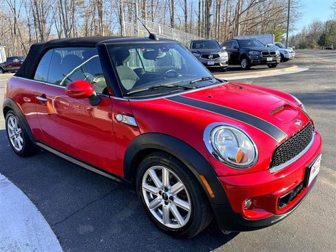 Used 2015 MINI Cooper S image 7