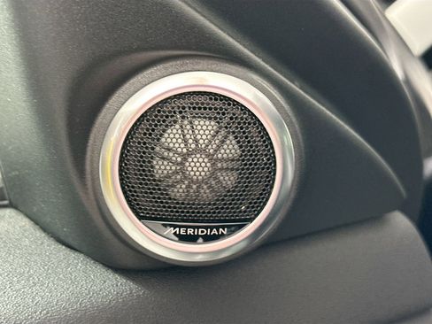 Certified 2025 Land Rover Range Rover Evoque S image 21