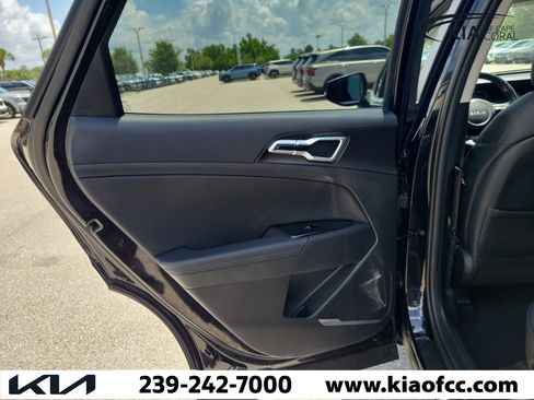 Certified 2025 Kia Sportage EX FWD image 13