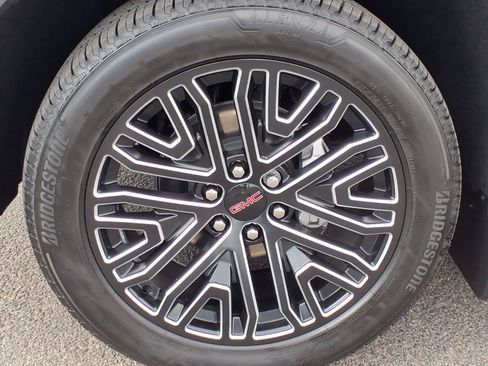 Used 2025 GMC Sierra 1500 Denali w/ Denali Reserve Package RWD image 9