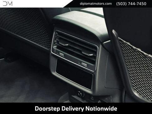 Used 2023 Audi SQ8 Prestige AWD/4WD image 22
