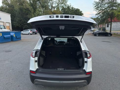 Used 2019 Jeep Cherokee Limited image 23