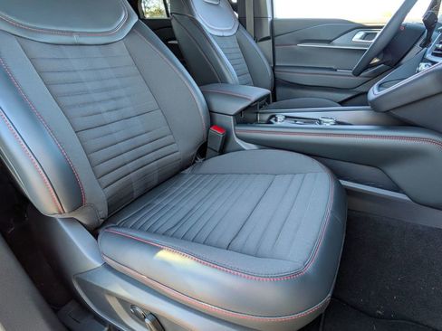 Used 2025 Ford Explorer ST-Line w/ Premium Package image 33