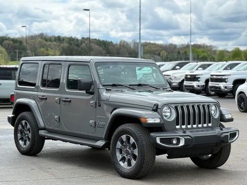 Used 2023 Jeep Wrangler Unlimited Sahara w/ Cold Weather Group AWD/4WD image 44