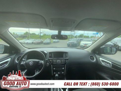 Used 2020 Nissan Pathfinder SV AWD/4WD image 14