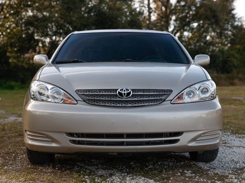Used 2004 Toyota Camry LE image 17