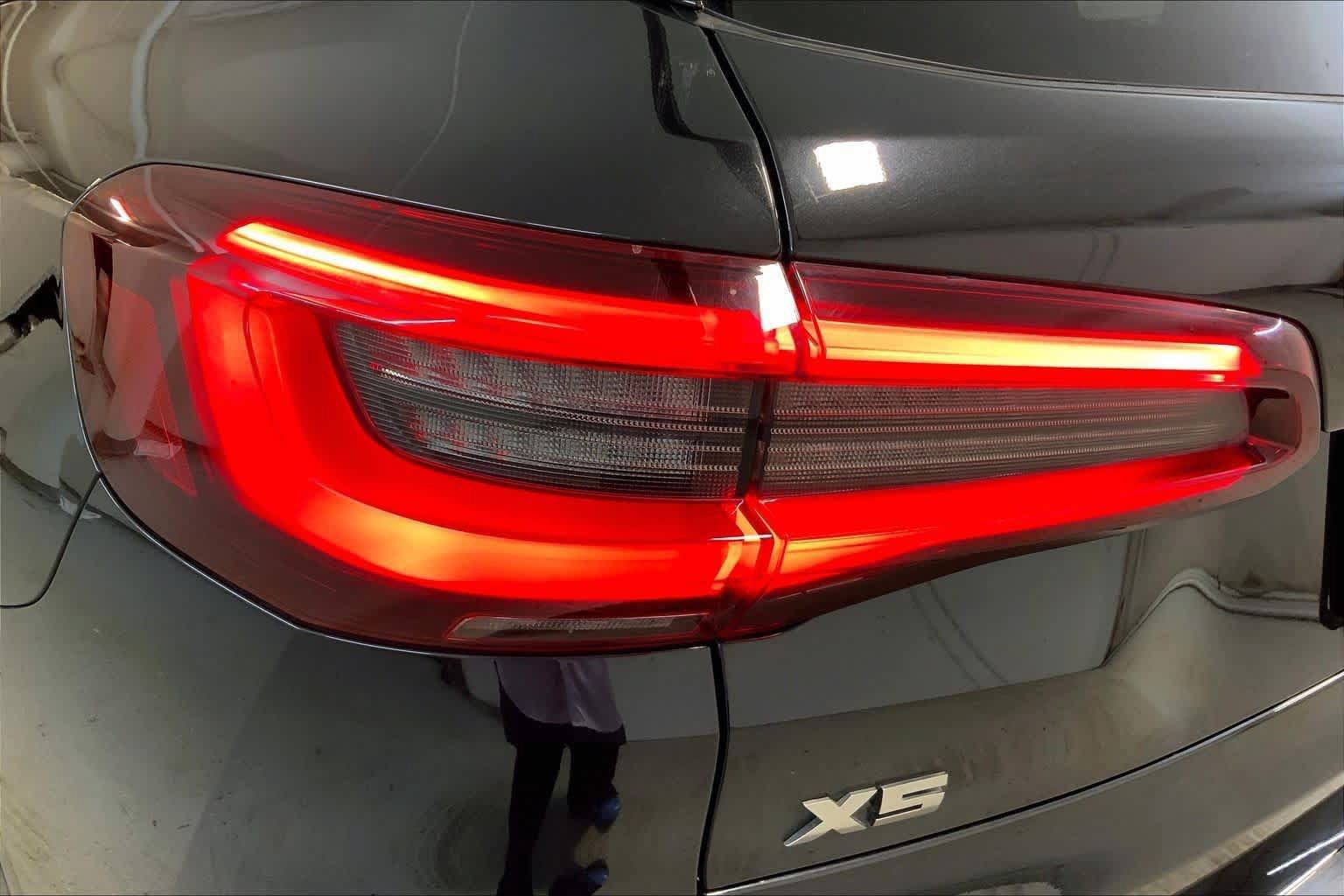 Used 2022 BMW X5 M50i w/ Executive Package AWD/4WD image 28