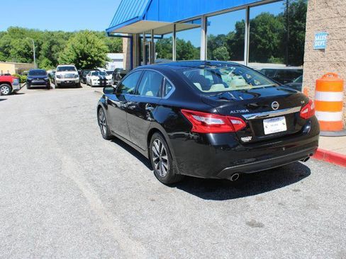 Used 2017 Nissan Altima 2.5 SV FWD image 4