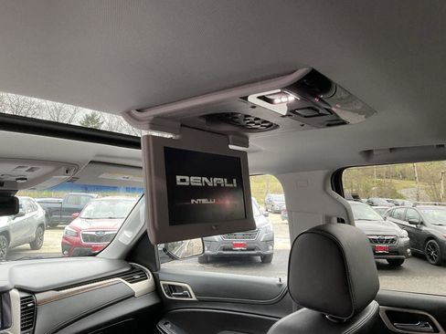 Used 2019 GMC Yukon Denali w/ Denali Ultimate Black Edition AWD/4WD image 13