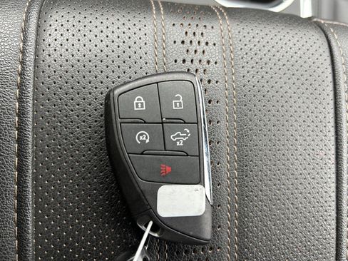 Used 2024 Chevrolet Silverado 1500 High Country image 37