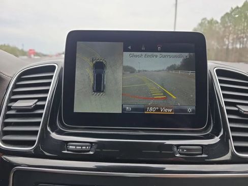 Used 2017 Mercedes-Benz GLS 450 4MATIC image 32