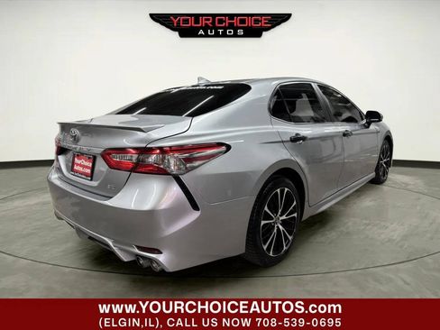 Used 2019 Toyota Camry SE FWD image 7