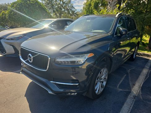 Used 2017 Volvo XC90 T6 Momentum w/ Vision Package AWD/4WD image 2