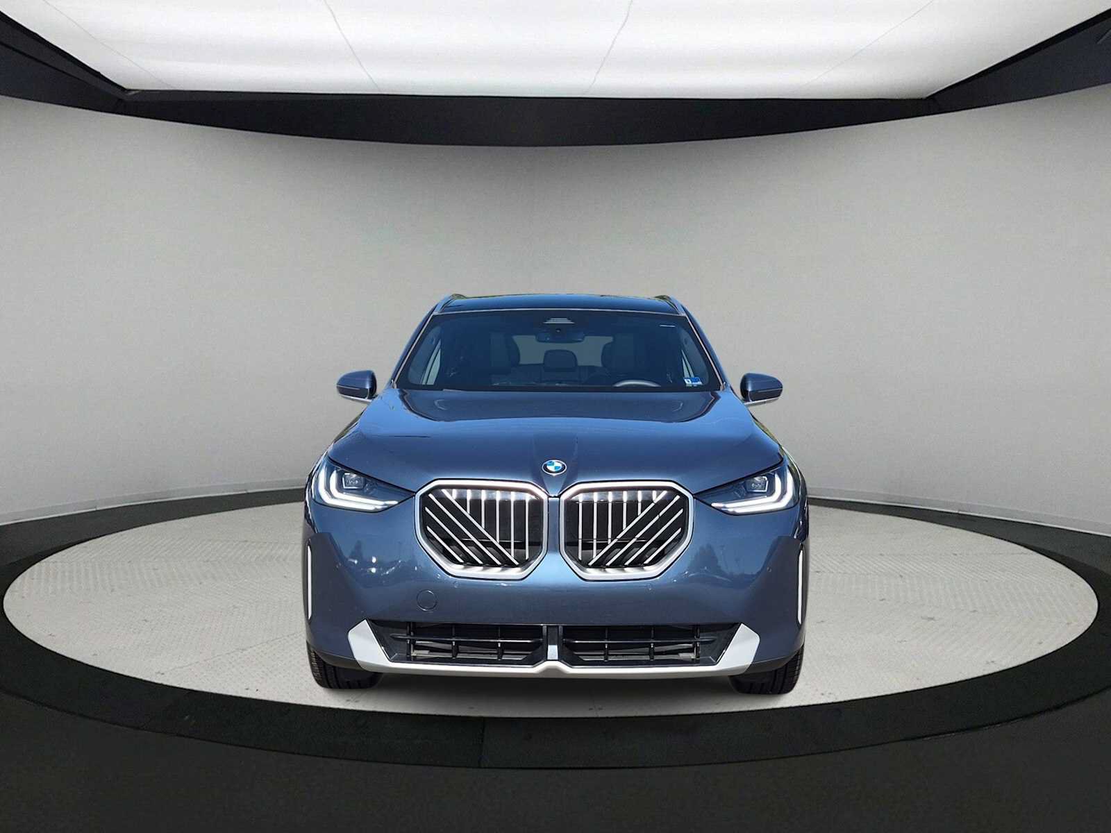 Used 2026 BMW X3 xDrive30i w/ Convenience Package AWD/4WD image 3