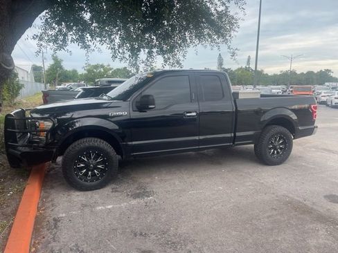Used 2018 Ford F150 XLT w/ Equipment Group 302A Luxury AWD/4WD image 3