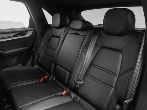 New 2025 Porsche Cayenne S image 98