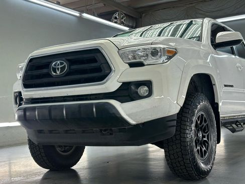 Used 2021 Toyota Tacoma SR5 RWD image 4