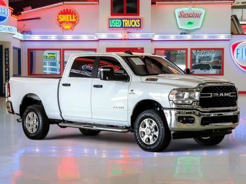 Used 2024 RAM 2500 Big Horn w/ Off Road Package AWD/4WD image 1