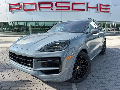Used 2026 Porsche Cayenne GTS AWD/4WD image 1