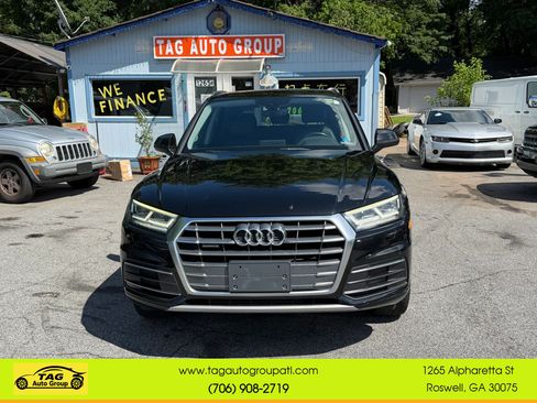 Used 2018 Audi Q5 2.0T Premium Plus w/ Premium Plus Package AWD/4WD image 2