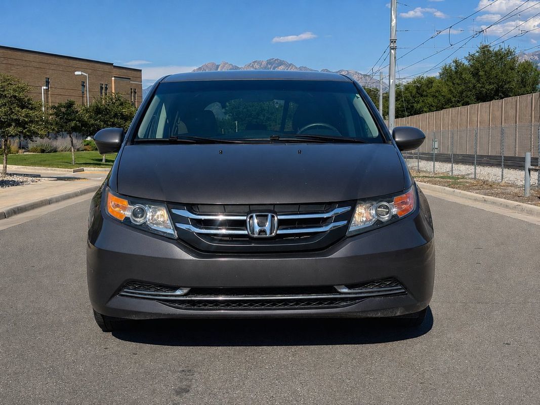 Used 2017 Honda Odyssey SE image 8