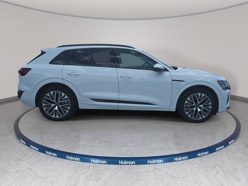 Used 2024 Audi Q8 e-tron Prestige w/ Prestige Package AWD/4WD image 7