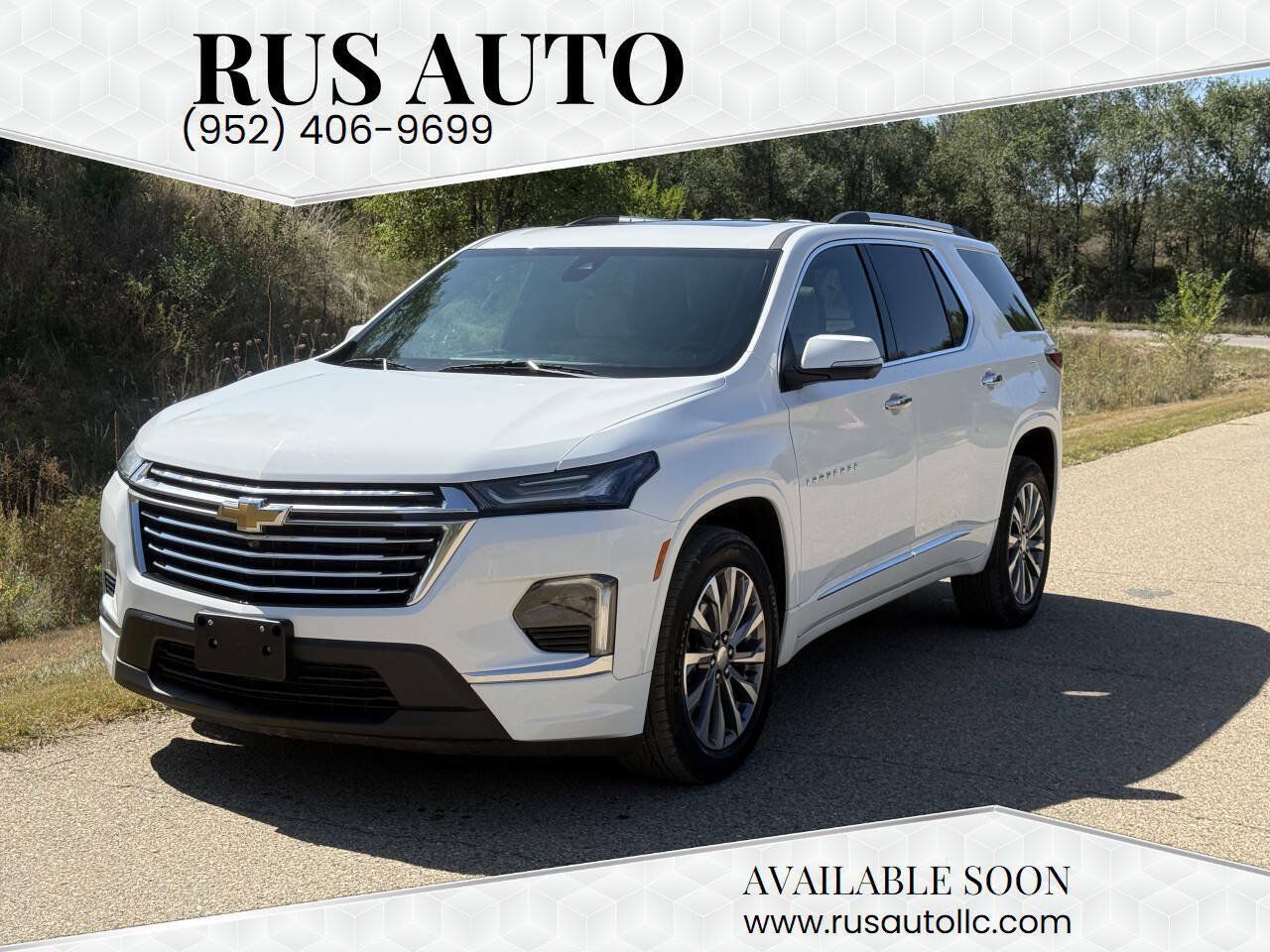 Used 2022 Chevrolet Traverse Premier w/ LPO, Floor Liner Package AWD/4WD image 1