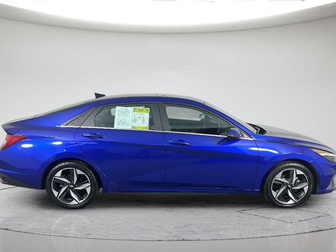 Used 2023 Hyundai Elantra Limited FWD image 16
