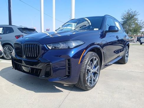 New 2026 BMW X5 xDrive50e w/ M Sport Package AWD/4WD image 3