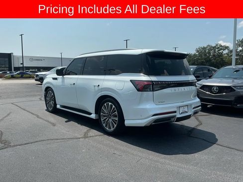 Used 2025 INFINITI QX80 Sensory AWD/4WD image 3