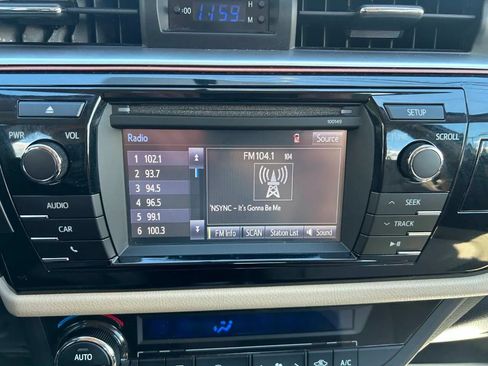 Used 2014 Toyota Corolla LE FWD image 20