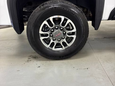 Used 2025 GMC Sierra 2500 SLE w/ SLE Value Package; AWD/4WD image 29