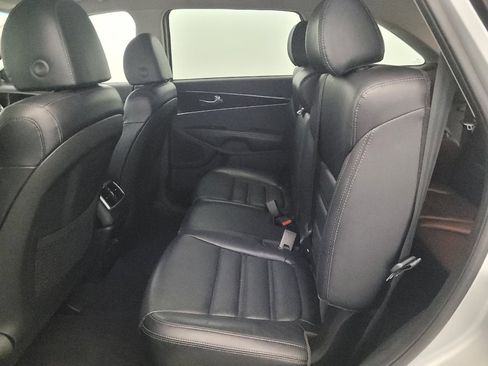 Used 2019 Kia Sorento EX AWD/4WD image 18