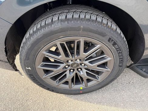 New 2026 Ford Expedition Platinum w/ Stealth Appearance Package image 35