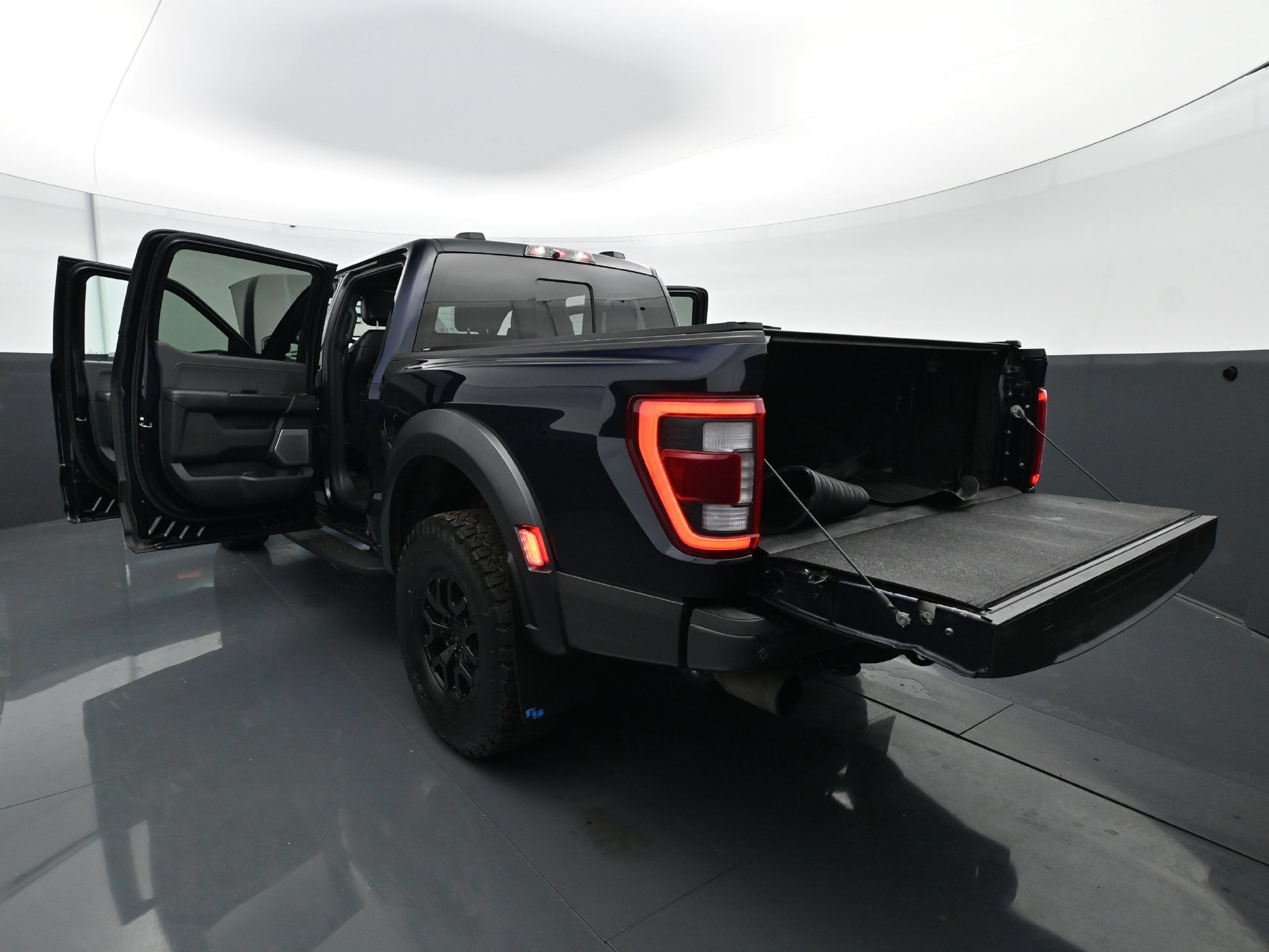 Used 2021 Ford F150 Raptor w/ Equipment Group 801A High AWD/4WD image 33
