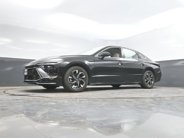 Used 2025 Hyundai Sonata SEL FWD image 45