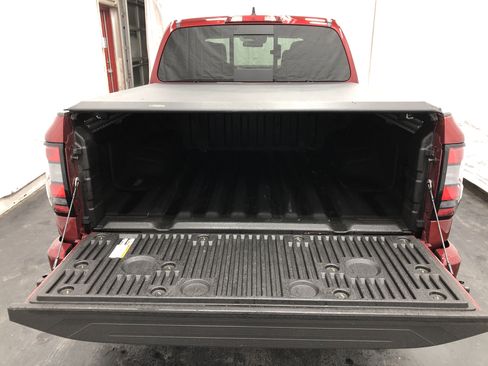 Used 2024 Nissan Frontier PRO-4X w/ Pro Convenience Package image 8