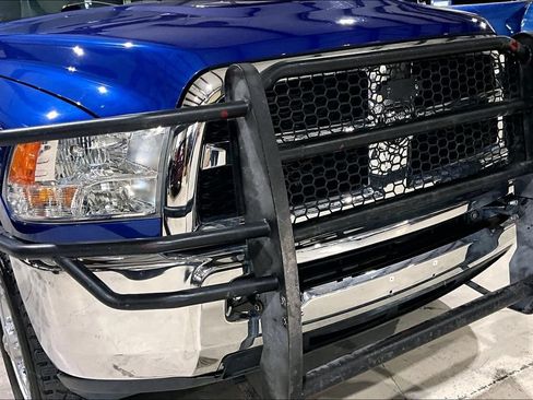 Used 2018 RAM 2500 Tradesman w/ Chrome Appearance Group AWD/4WD image 26