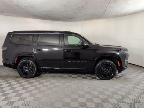 New 2026 Jeep Grand Wagoneer Limited AWD/4WD image 4