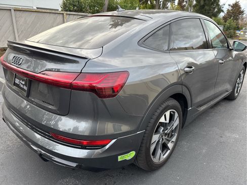 Used 2023 Audi e-tron Premium w/ Convenience Plus Package image 3