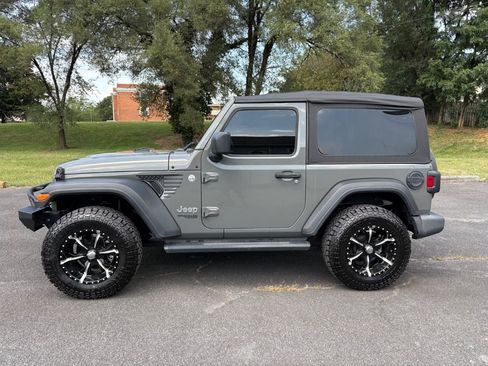 Used 2021 Jeep Wrangler Sport AWD/4WD image 8