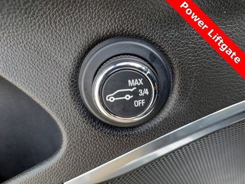 Used 2024 Buick Enclave Premium image 18