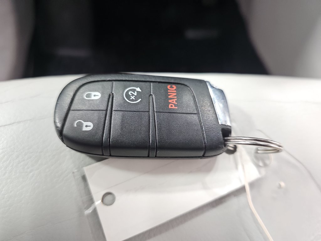 Used 2018 Jeep Compass Limited w/ Navigation Group AWD/4WD image 40