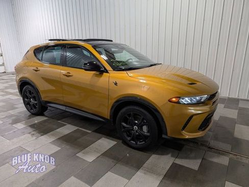 Used 2024 Dodge Hornet R/T Plus w/ R/T Blacktop Package AWD/4WD image 5