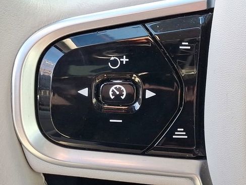 Used 2019 Volvo S60 T5 Inscription image 23