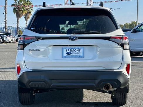 Used 2026 Subaru Forester Premium AWD/4WD image 5